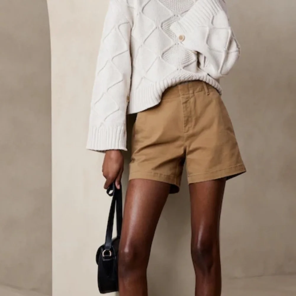 Banana Republic Flat-Front Chino Short - Picture 1 of 11